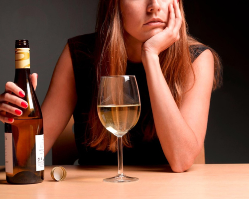 Анонимное лечение женского алкоголизма в Коряжме